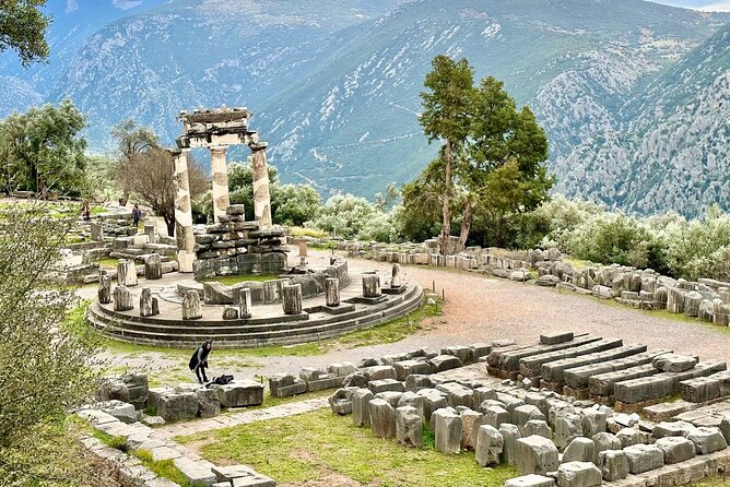 Thermopylae The battle of the 300 Spartans & Delphi Day Tour - Thermopylae: history beside a changed coastline