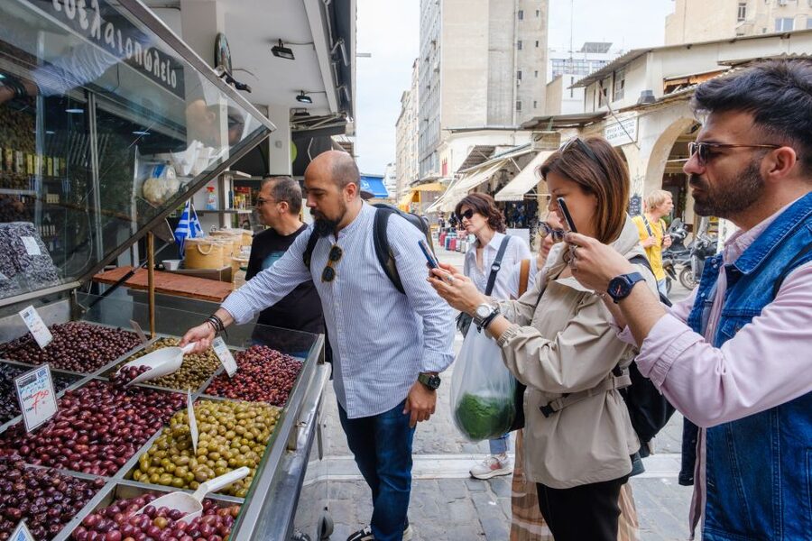 Thessaloniki: Food Tastings and Drinks tour with a Chef - Seafood, dairy, meat, and regional flavors
