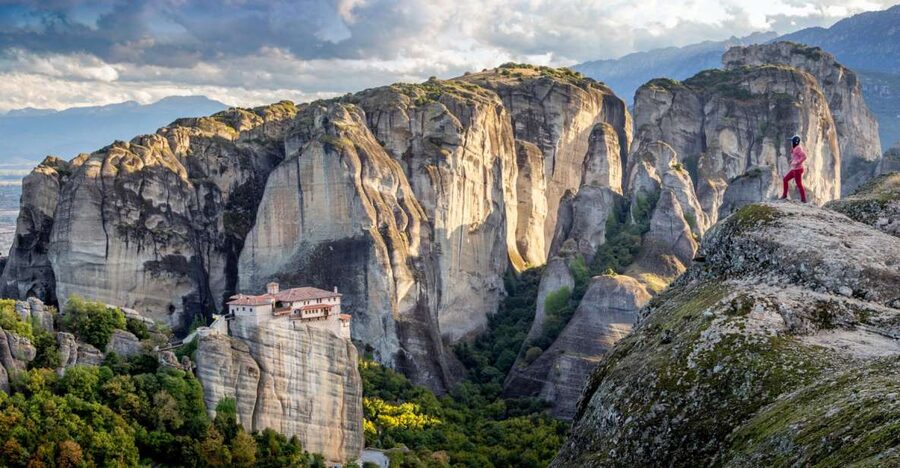 Thessaloniki: Full-Day Meteora Monasteries Tour - Four and a half hours among the monasteries
