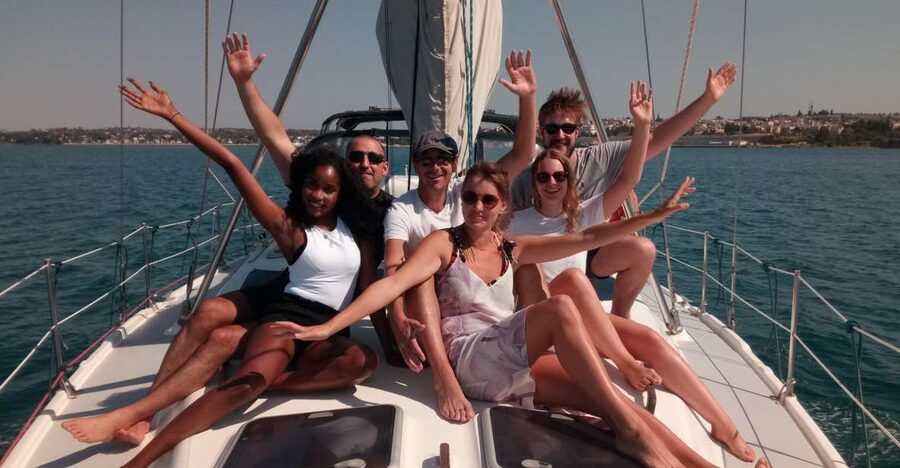 Thessaloniki: Half-Day Sailing Cruise to Shipwreck Bay - What to pack for Blue Foam
