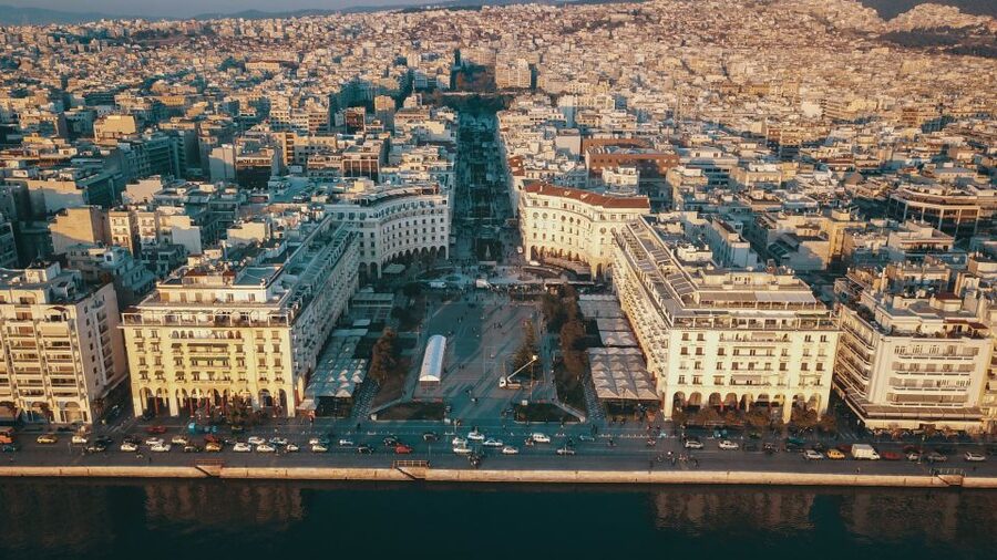 Thessaloniki: Self-Guided Audio Walking Tour & Narrative - The White Tower and the waterfront finish
