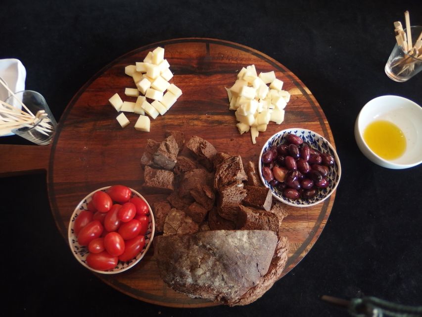 Thessaloniki: Small-Group Wine Tasting Tour with Appetizers - Guides and the feel of the group
