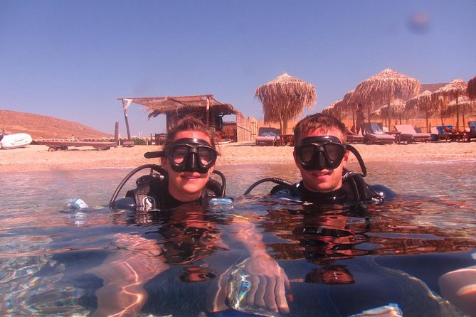 Try a DIVE, discover scuba diving in Mykonos - The beach briefing makes the first step less intimidating