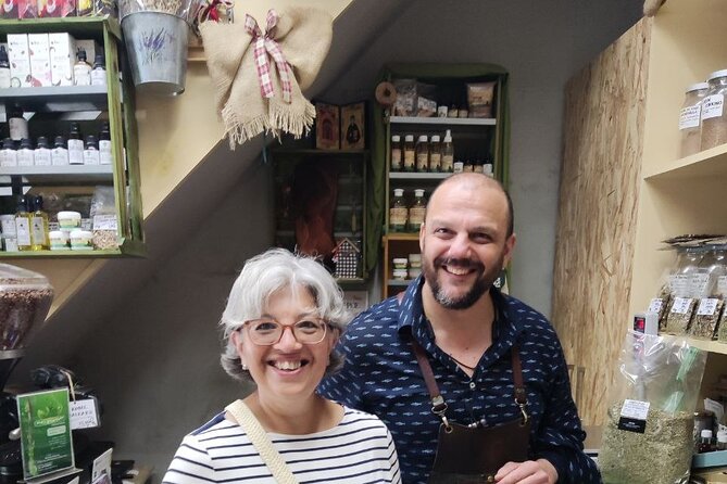 Walking “Food tasting tour” in the town of Chania - The knife maker and Chania’s working traditions