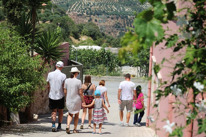 "YAMAS" - Winery tour &wine tasting - Timing, group size, and the practical details