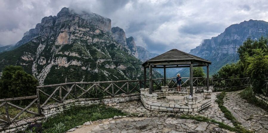 Zagori: Vikos Gorge full-day guided hike - The Voidomatis Springs and the cold-water test